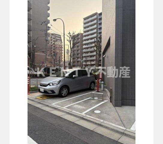 【駐車場】 | インペリアルフラット武蔵小山 | 駐車場に車を止められます