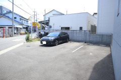グランコートヒグチの駐車場