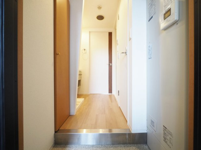 大阪市中央区谷町６丁目の賃貸マンションの玄関