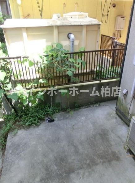 特典：仲介手数料が無料です!!のバルコニー|開放的で明るい空間を演出してくれるバルコニーです
