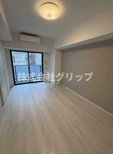 横浜市中区長者町４丁目の賃貸マンションの居間・リビング