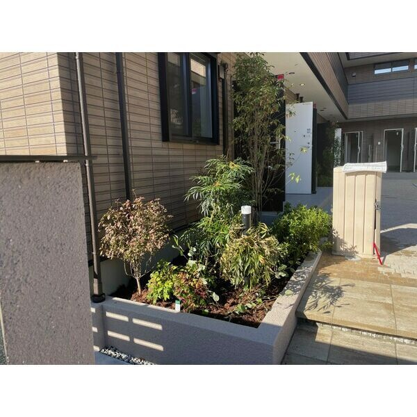 フォレストメゾン南鴻池のエントランス