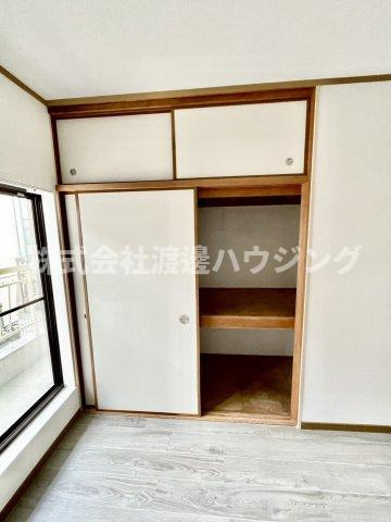 六万寺町貸家の収納