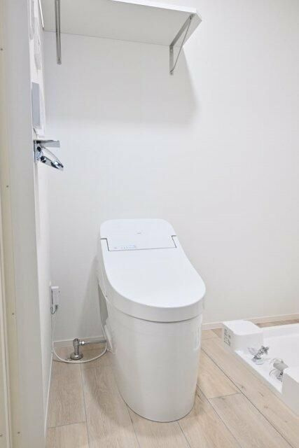 墨田区向島２丁目の賃貸マンションのトイレ