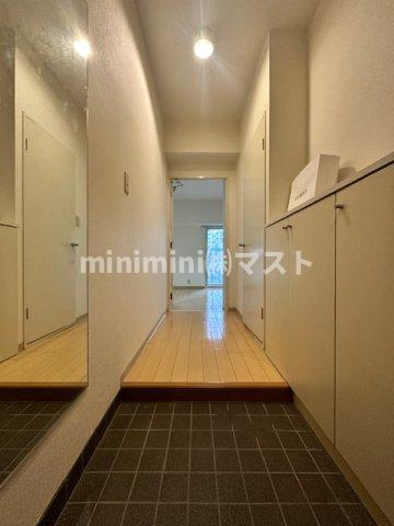 ADW Residence 谷町四丁目(旧アプリコ)の玄関