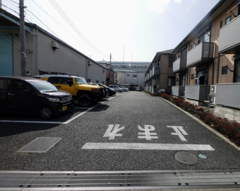 プリームスⅠの駐車場
