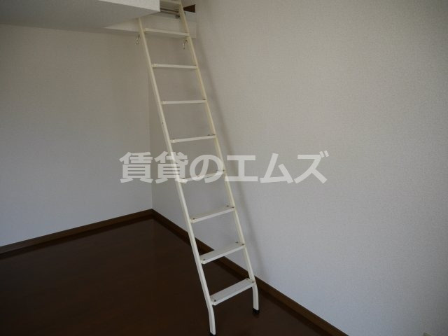 【居間・リビング】 | クラビレッジ竹下駅東 | クラビレッジ竹下駅東のハシゴ