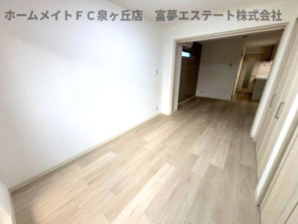 【居間・リビング】 | フォレストクリエオーレ高師浜 | ※イメージ　反転タイプのお部屋の写真