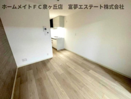 【居間・リビング】 | フォレストクリエオーレ高師浜 | ※イメージ　反転タイプのお部屋の写真