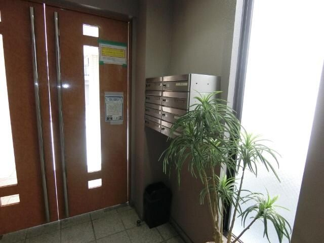 ノベル田端のエントランス