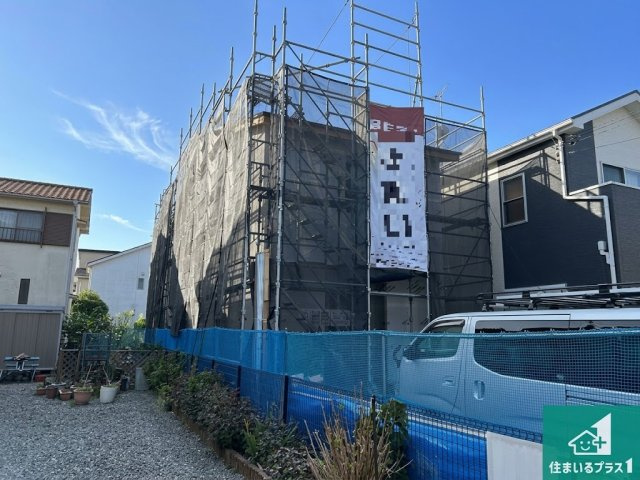 ●12(土)13(日)現地説明会　奈良市中辻町　第1期　限定1邸の外観|建築中ですが現地を見ると分かる事もございますので、ぜひ一度現地をご覧ください。