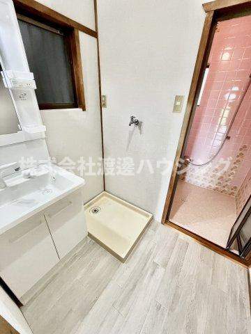 元町2丁目貸家の玄関
