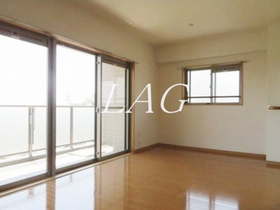 【居間・リビング】 | フォレストフローラ | 洋室のお部屋です。