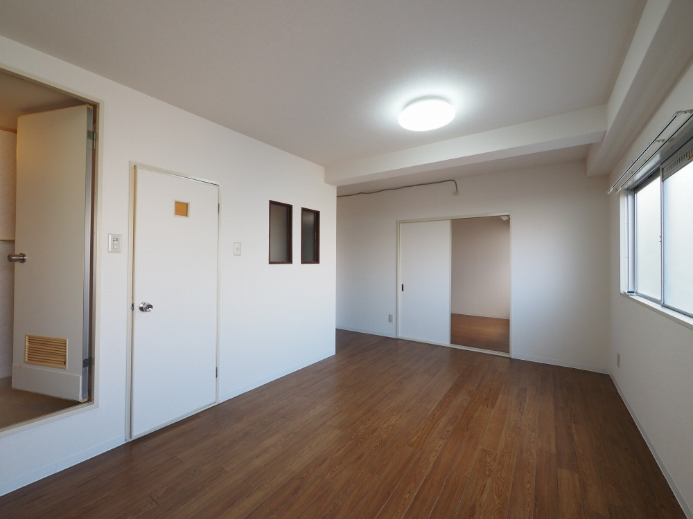 大阪市中央区島之内１丁目の賃貸マンションの居間・リビング