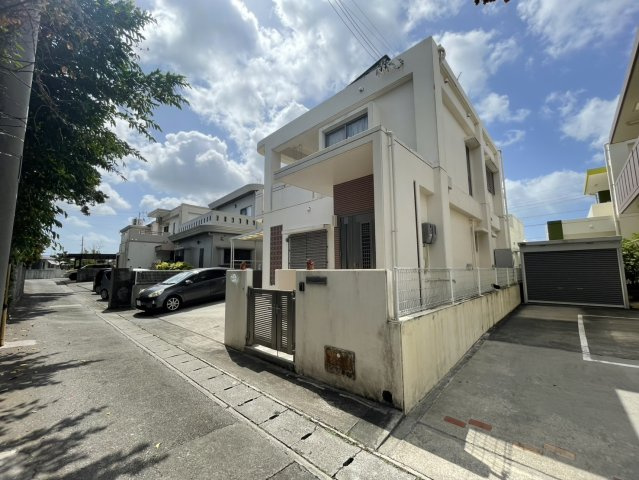 糸満市字阿波根の中古一戸建の外観