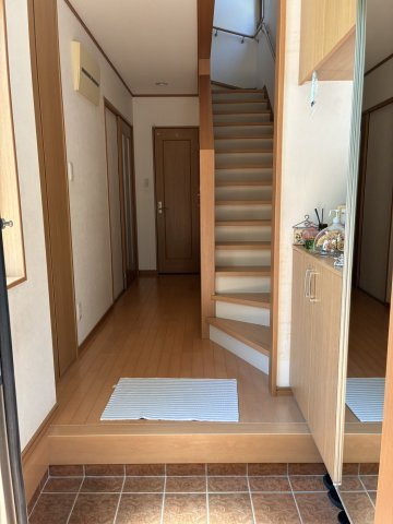 糸満市字阿波根の中古一戸建の玄関