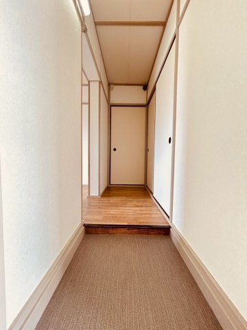 明舞北　2号棟の玄関