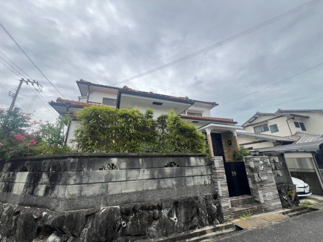 神の谷2丁目貸家