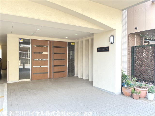 【エントランス】