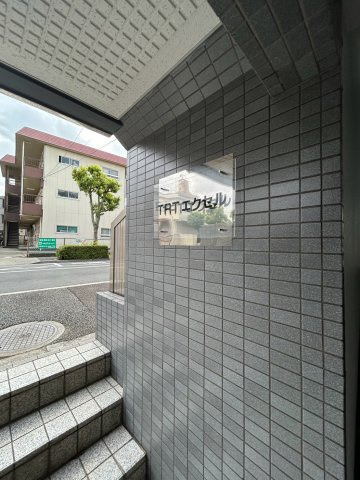 TRTエクセルのエントランス