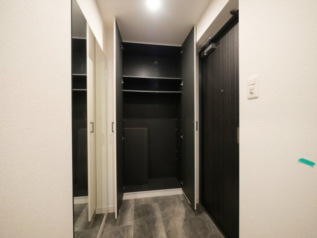 大阪市中央区本町橋の賃貸マンションの収納