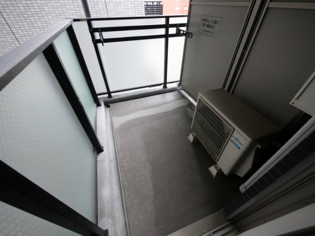 大阪市中央区本町橋の賃貸マンションのバルコニー