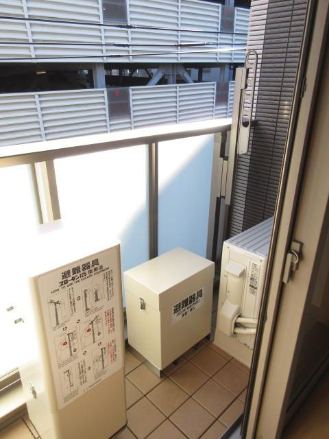 クリザンテム中幸町のバルコニー|暖かな日差しのふりそそぐバルコニー