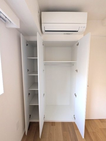 ライトハウス元浅草の設備|５.5帖洋室のクローゼット
