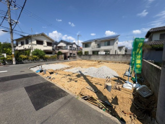 【外観】 | 日置荘原寺町　新築分譲住宅　全２区画 | 【浴室暖房乾燥機付】一坪以上の浴室でのびのび一日の疲れを癒して下さいね！浴室に窓が付いているので、換気ができて湿気やカビ防止になりますよ♪