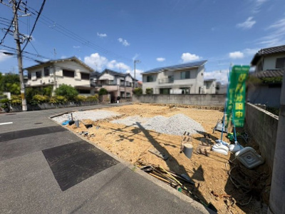 【外観】 | 日置荘原寺町　新築分譲住宅　全２区画 | 【浴室暖房乾燥機付】一坪以上の浴室でのびのび一日の疲れを癒して下さいね！浴室に窓が付いているので、換気ができて湿気やカビ防止になりますよ♪