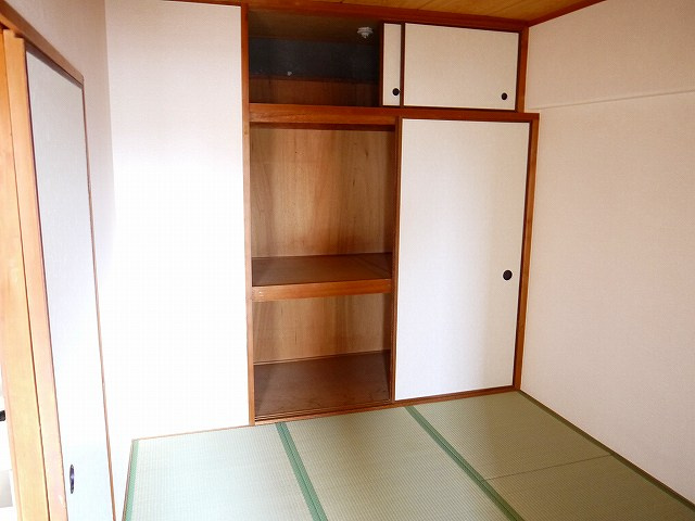 富士ハイツ筒井の和室|和室がひろがる居住スペース