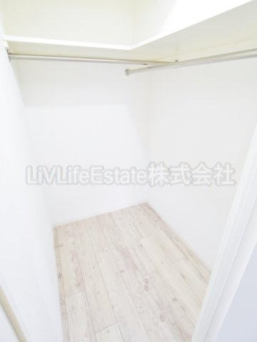 東村山市久米川町４丁目の賃貸マンションの収納
