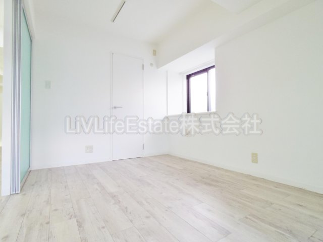 東村山市久米川町４丁目の賃貸マンションの洋室