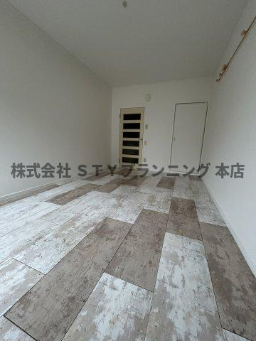 仲介手数料0円！WING COURTの居間・リビング