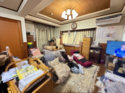 【居間・リビング】 | 甲州市塩山上於曽　5ＬＤＫ　バルコニー付