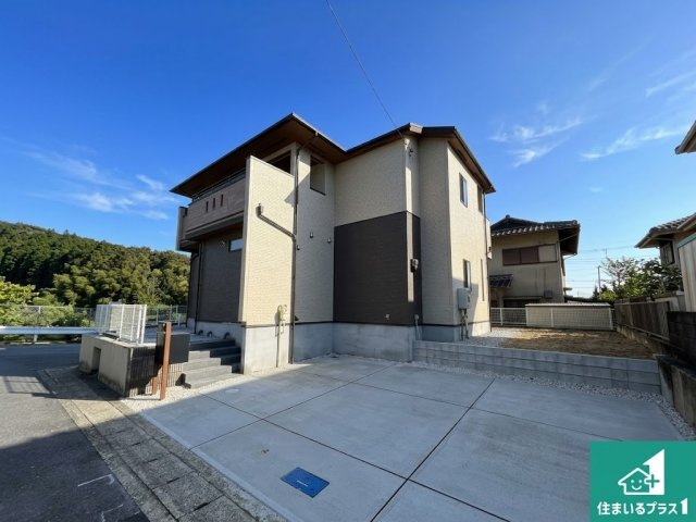 ●12(土)13(日)現地説明会　生駒市萩の台　新築一戸建ての外観|お客様に長く安心して住んでいだだける事にこだわった家づくり！住んでからのアフターサービスにもしっかりと取り組んでいます！