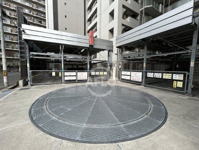 クレヴィア阿波座　本田小学校区の駐車場|クレヴィア阿波座　駐車場