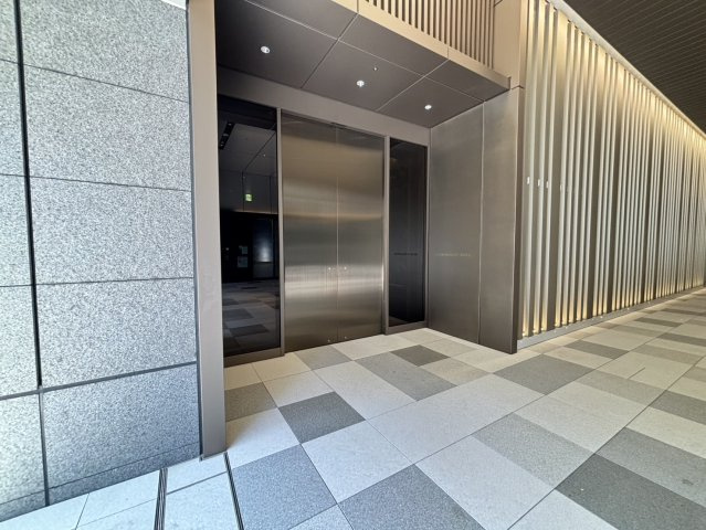 【エントランス】