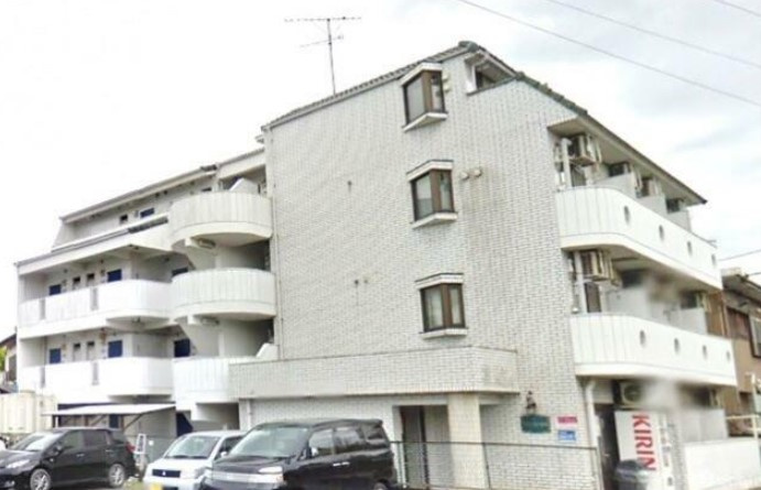 レオプラザの外観