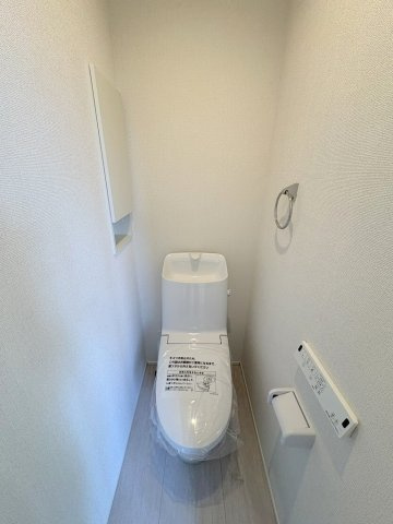 八潮市大字大瀬　新築戸建　全2棟　1号棟のトイレ|同施工会社の参考写真になります。