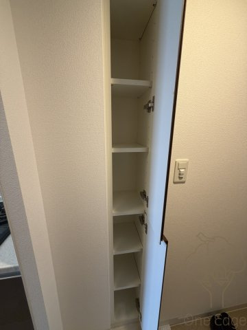 JMFレジデンス大阪福島の玄関