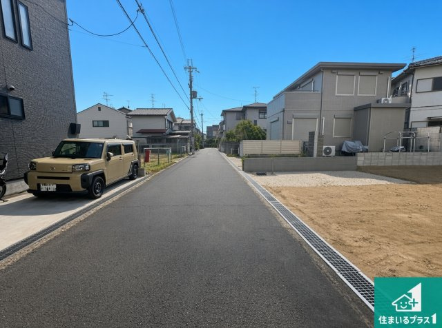 ●10(土)11(日)12(祝)現地説明会！　大和郡山市小林町　第1期　新築一戸建ての前面道路含む現地写真|周辺は閑静な住宅街です。前面道路もしっかりと有りますので車の出し入れも安心ですよ！