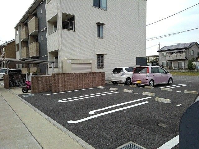 【駐車場】 | ラファーレセゾン