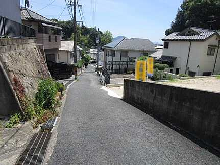 山根町の周辺