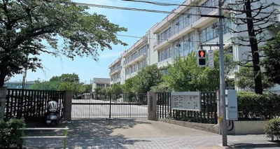 【周辺】 | 板橋区高島平8丁目　新築戸建　7380万円 | 板橋区立高島平第一中学校