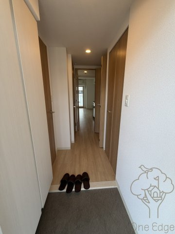 JMFレジデンス大阪福島の玄関