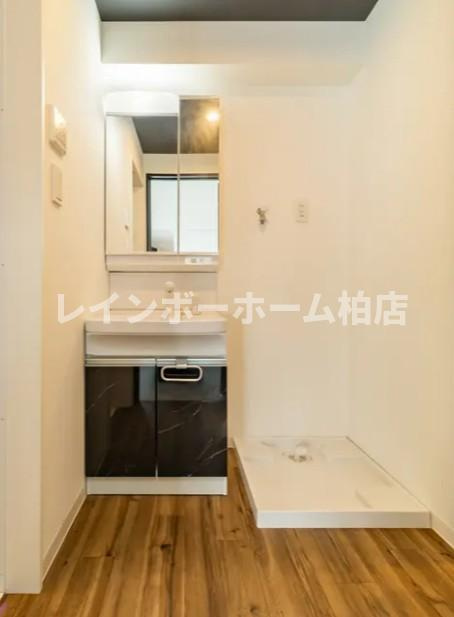 仲介手数料50％半額キャンペーン物件の洗面所|独立洗面台です