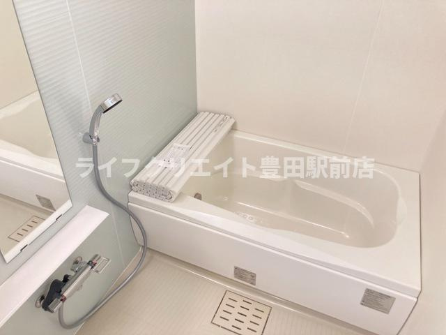 Rojuman Bonnurの浴室
