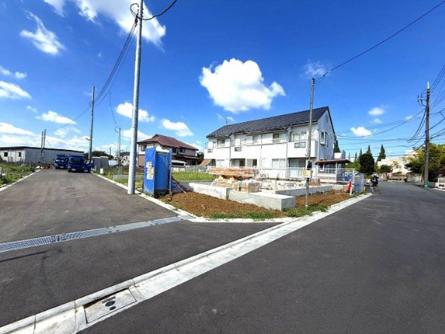 【外観】 | 【仲介手数料２１０万円～２４０万円が無料！】■価格６，４９０万円～７，３９０万円■４ＬＤＫ | 諸費用２１０万～２４０万円ＯＦＦ決算キャンペーン！
家計応援サービスの限界に挑戦中！
■８棟が販売中
■４ＬＤＫ
■６，４９０万円～７，３９０万円
■住宅性能評価６項目で最高評価
■ＺＥＨ水準