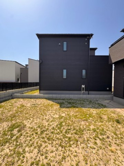 【外観】 | GRAFARE守山区川村町2期全3棟【仲介手数料無料　白沢小　守山区北中】 | 今すぐのご案内可能です！→  0120-336-922　までお気軽にお問い合わせください。